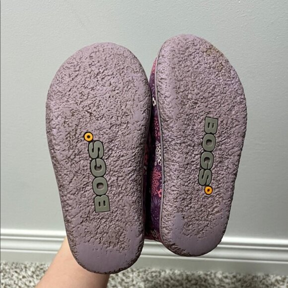 Bogs Purple Floral Kids Boots - Picture 2 of 5